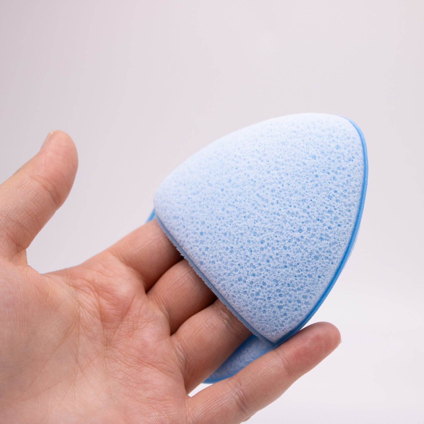 Bishop sponge on hand (no cleanser