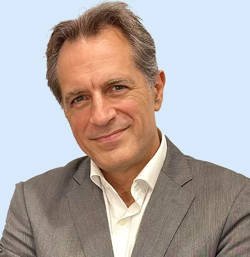 eye-health-consultants-julio-arroyo.webp
