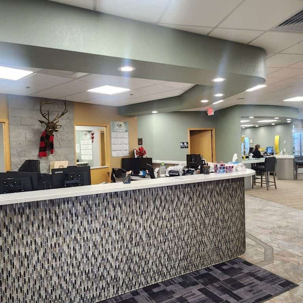 gillette-optometry-front-desk.jpg