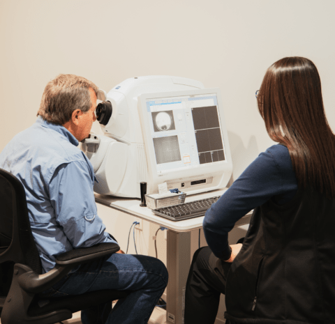 premier-vision-assistant-helping-patient.png