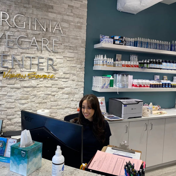virginia-eyecare-center-front-desk.webp